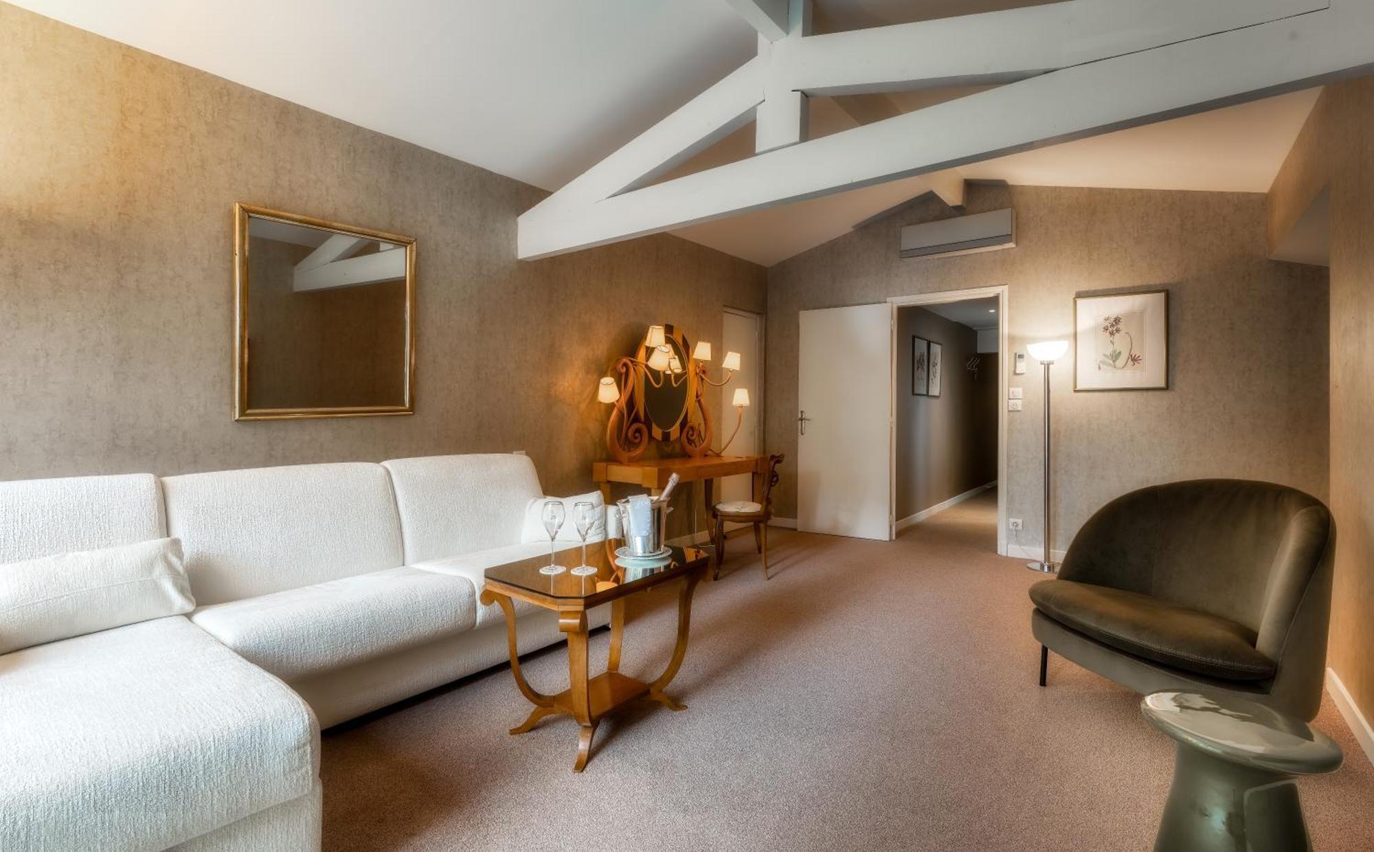 Relais&châteaux La Réserve Hotel 5*